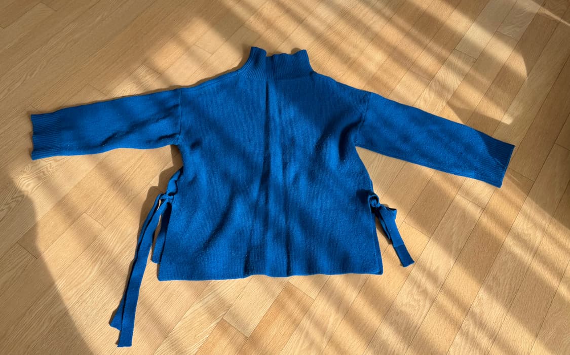 TWEE 트위 반목 리본 디테일 니트 파란색 상품이미지2