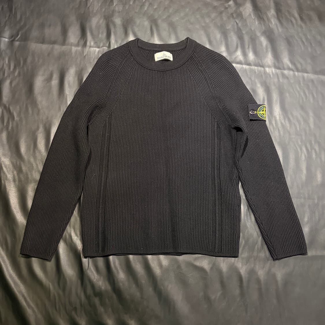 스톤아일랜드 와펜 패치 니트 상품이미지1