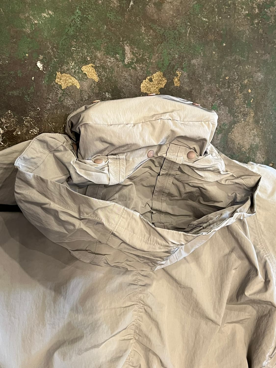 [L] 쿠어 Coor 나일론 윈드브레이커 라이트그레이 상품이미지10