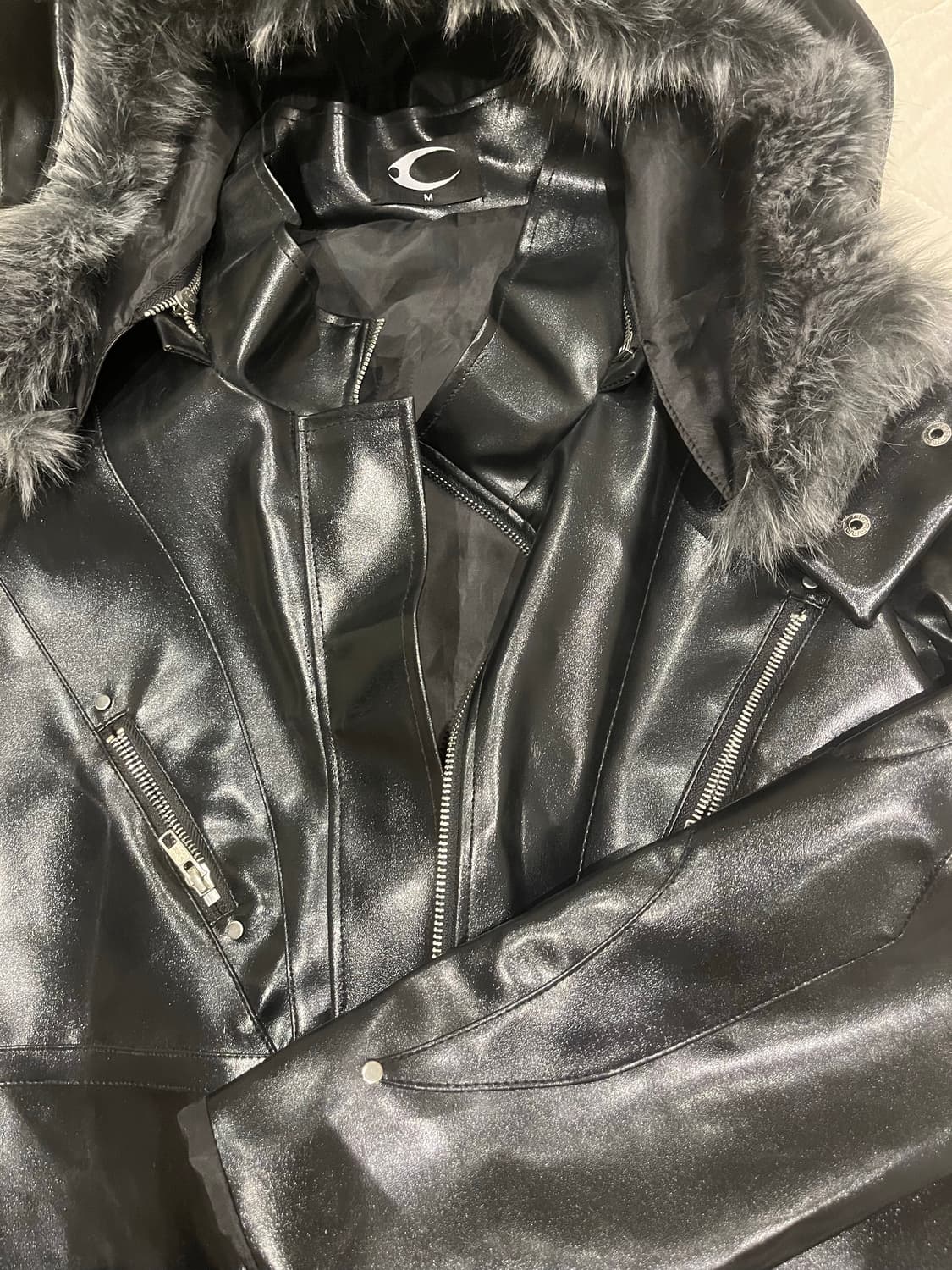 cozy 레더 퍼 후드 자켓 상품이미지3