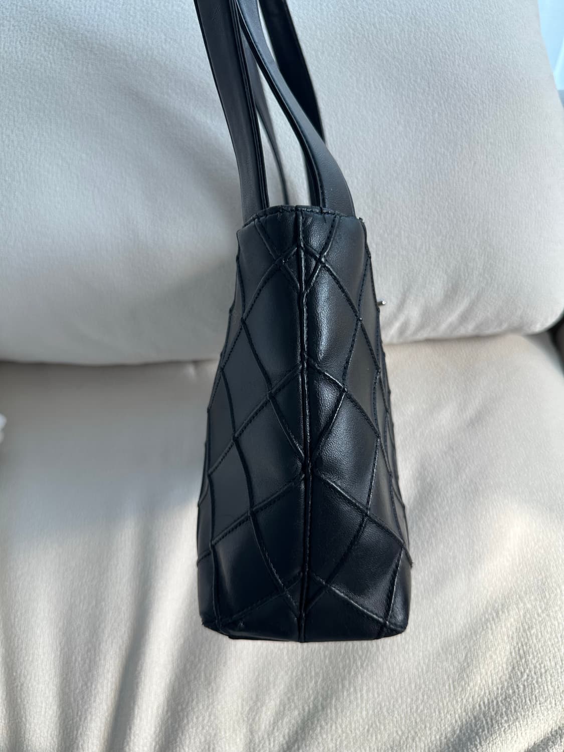 CHANEL 샤넬 빈티지 스티치 숄더백(6번대) 상품이미지2