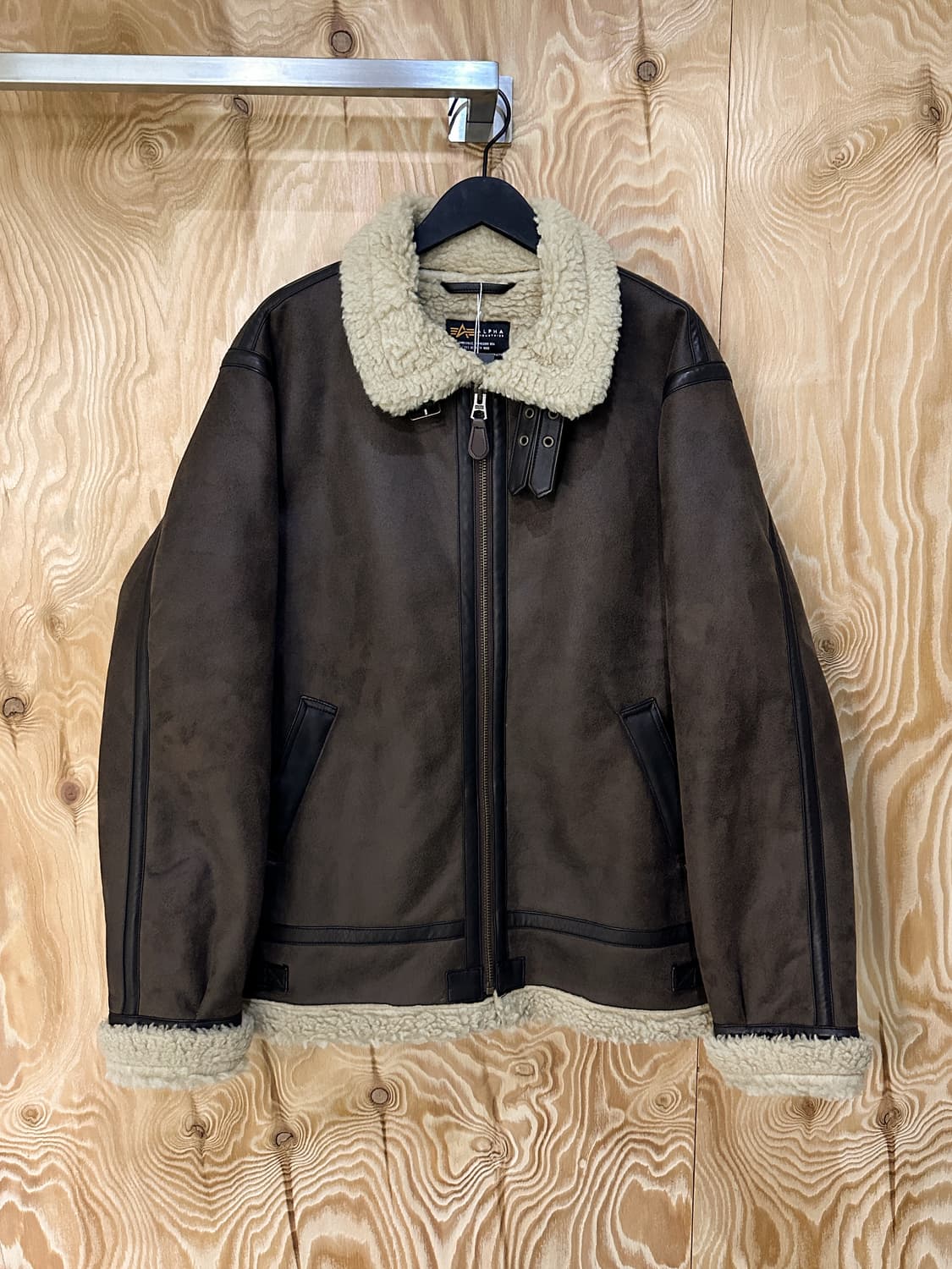 알파인더스트리 U.S.A.F 타입 B-3 무스탕 상품이미지1