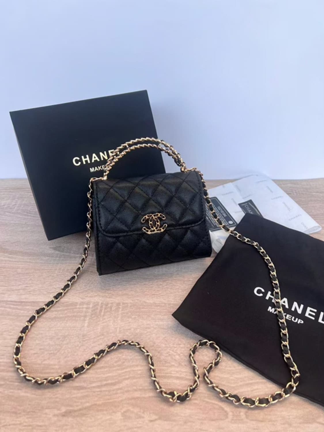 샤넬 뷰티 캐비어 체인 핸들 크로스백 상품이미지1