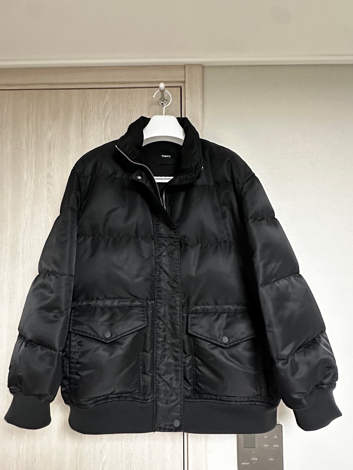 띠어리(THEORY) 패딩 판매 상품이미지1