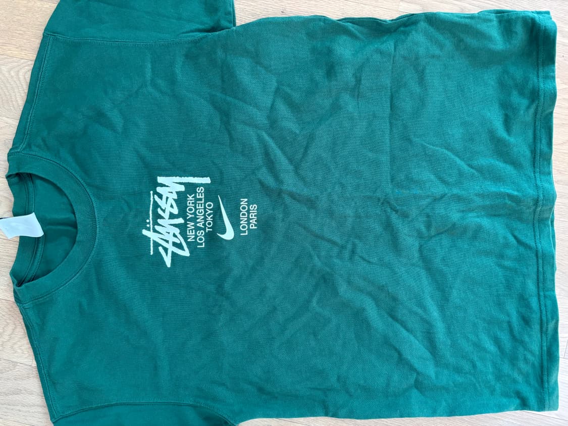 나이키 x 스투시 월드투어 티셔츠 그린 m사이즈 상품이미지1