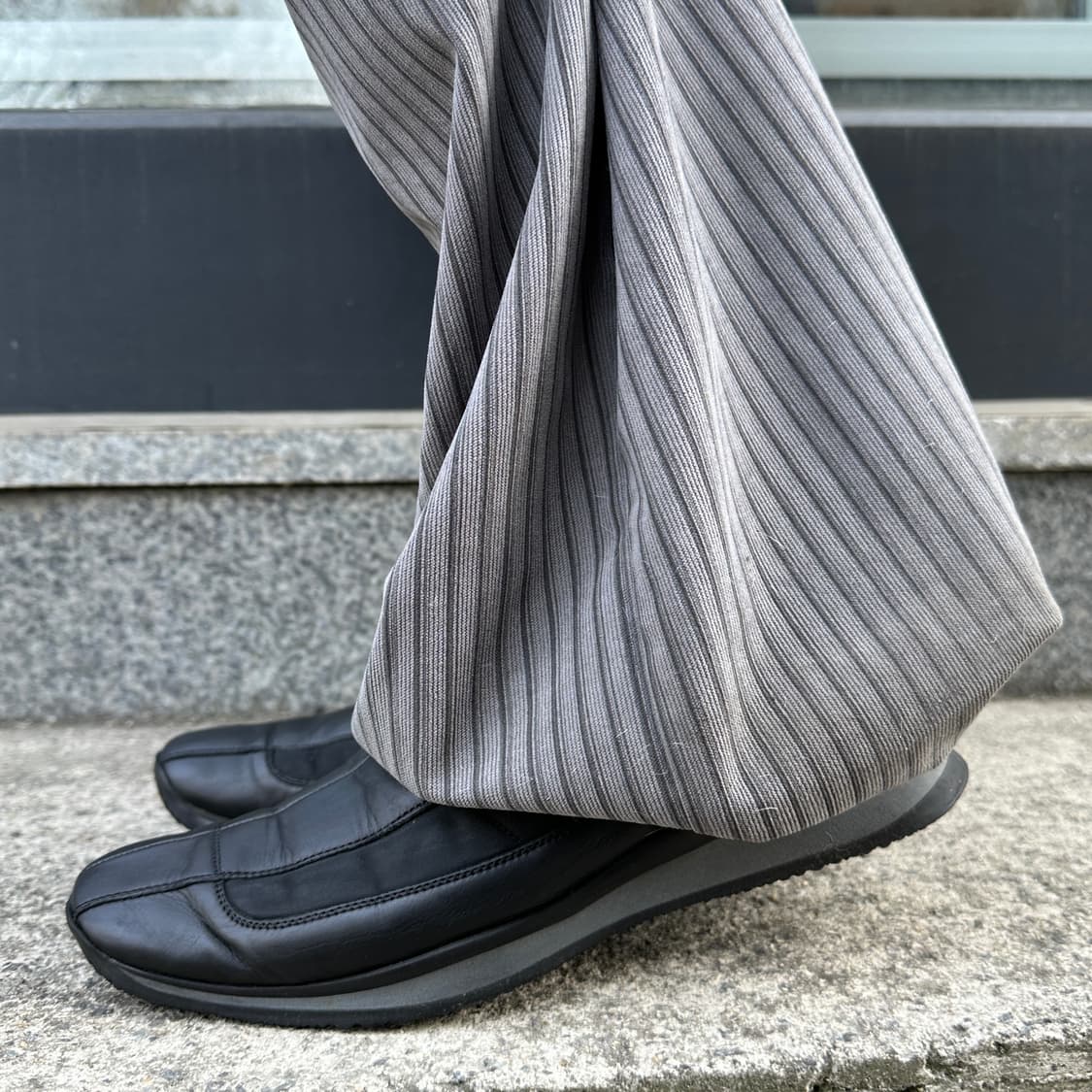 00s 블랙 프라다 스포츠 스퀘어 토 슬립온 스니커즈 상품이미지9