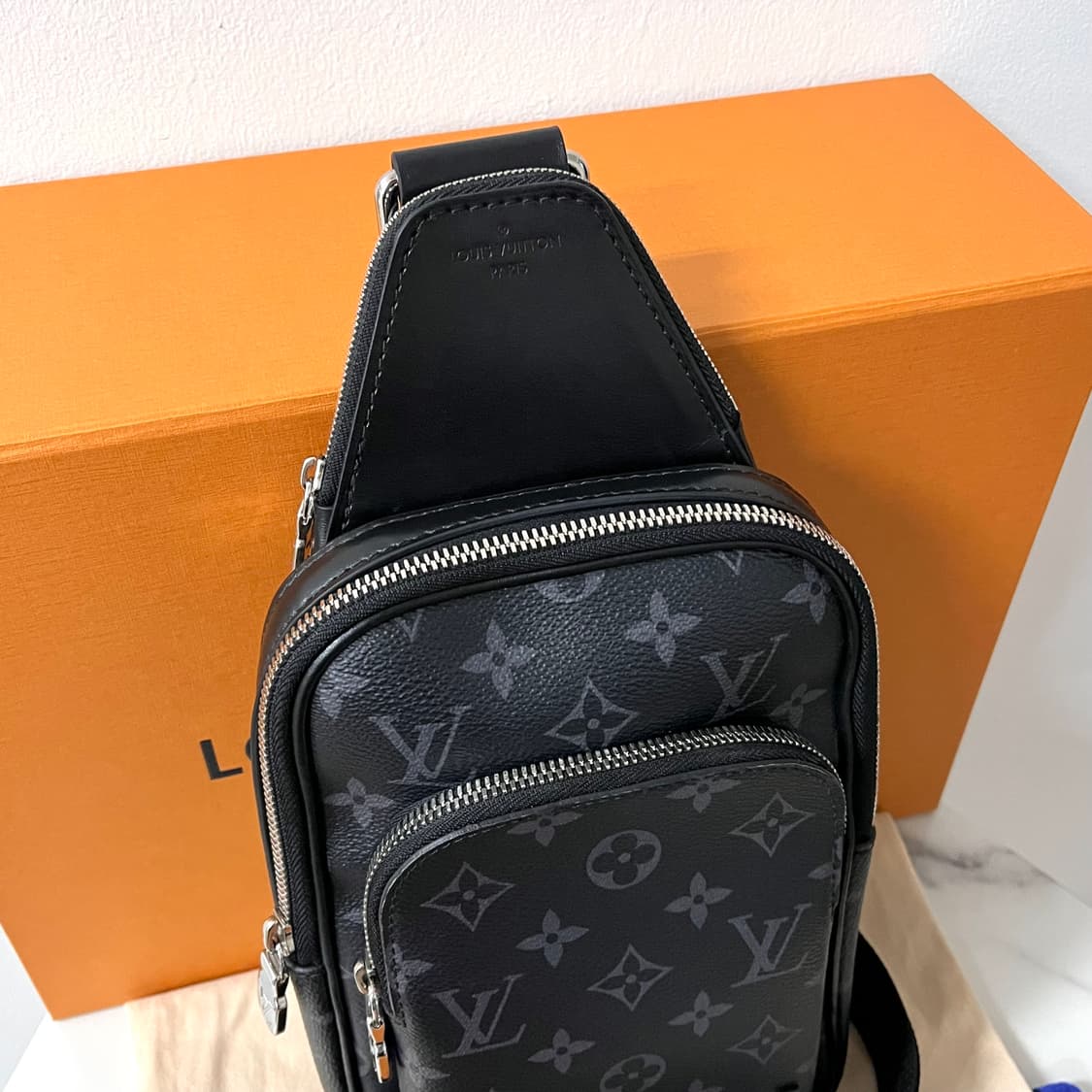 [S급/정품] 루이비통 에비뉴 슬링백PM 이클립스 크로스백 가방 상품이미지3