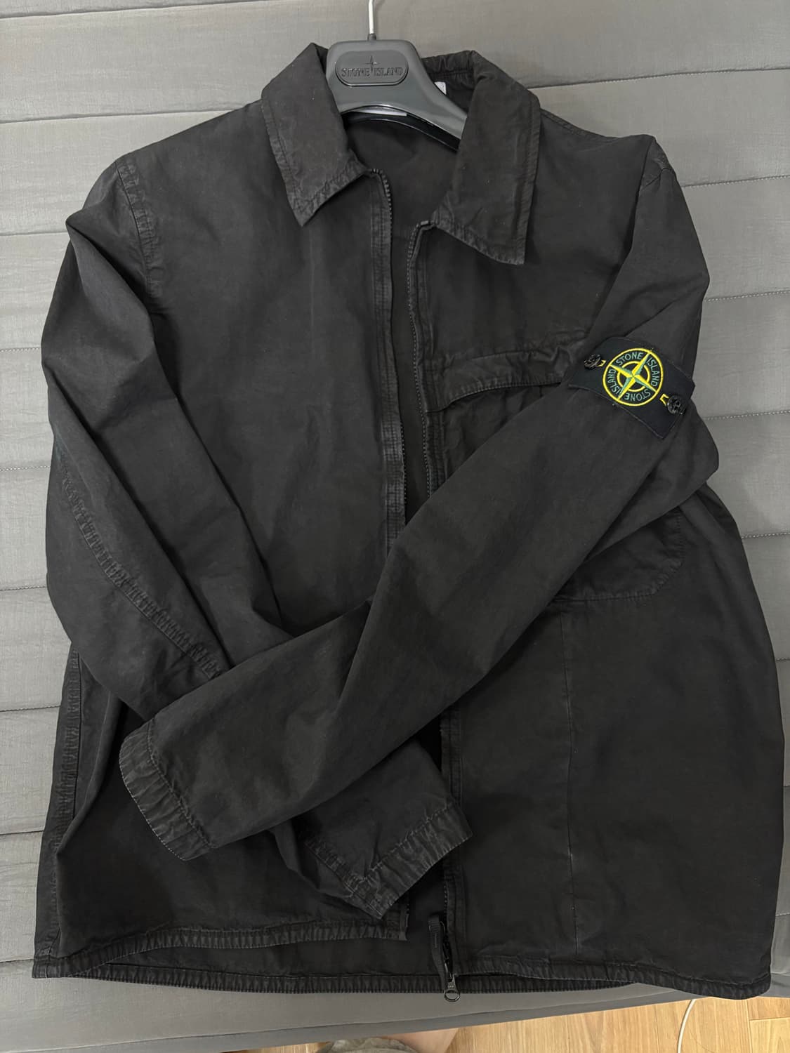 스톤아일랜드 오버셔츠 가먼트다이 올드이펙트 24fw 상품이미지1