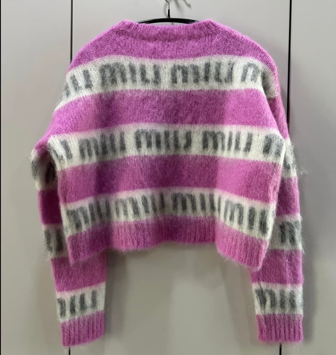 미우미우 모헤어 니트 상품이미지2