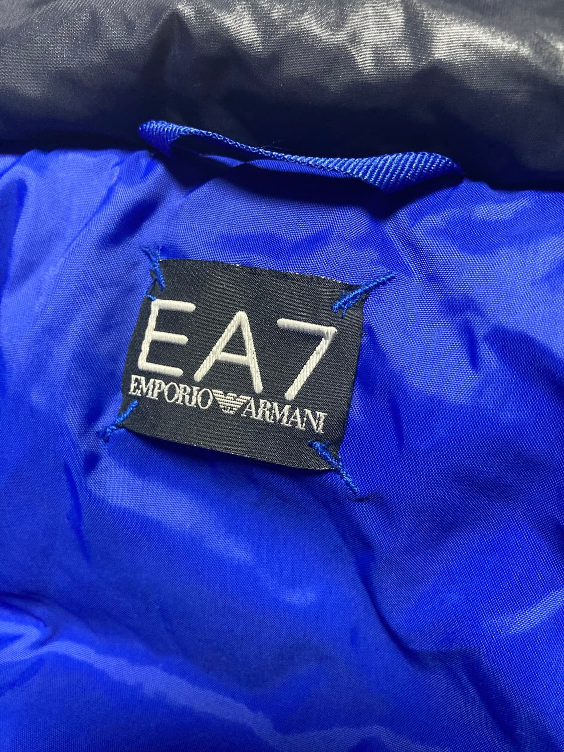 (거의새것)엠포리오아르마니 EA7 덕다운 숏패딩 100 상품이미지4