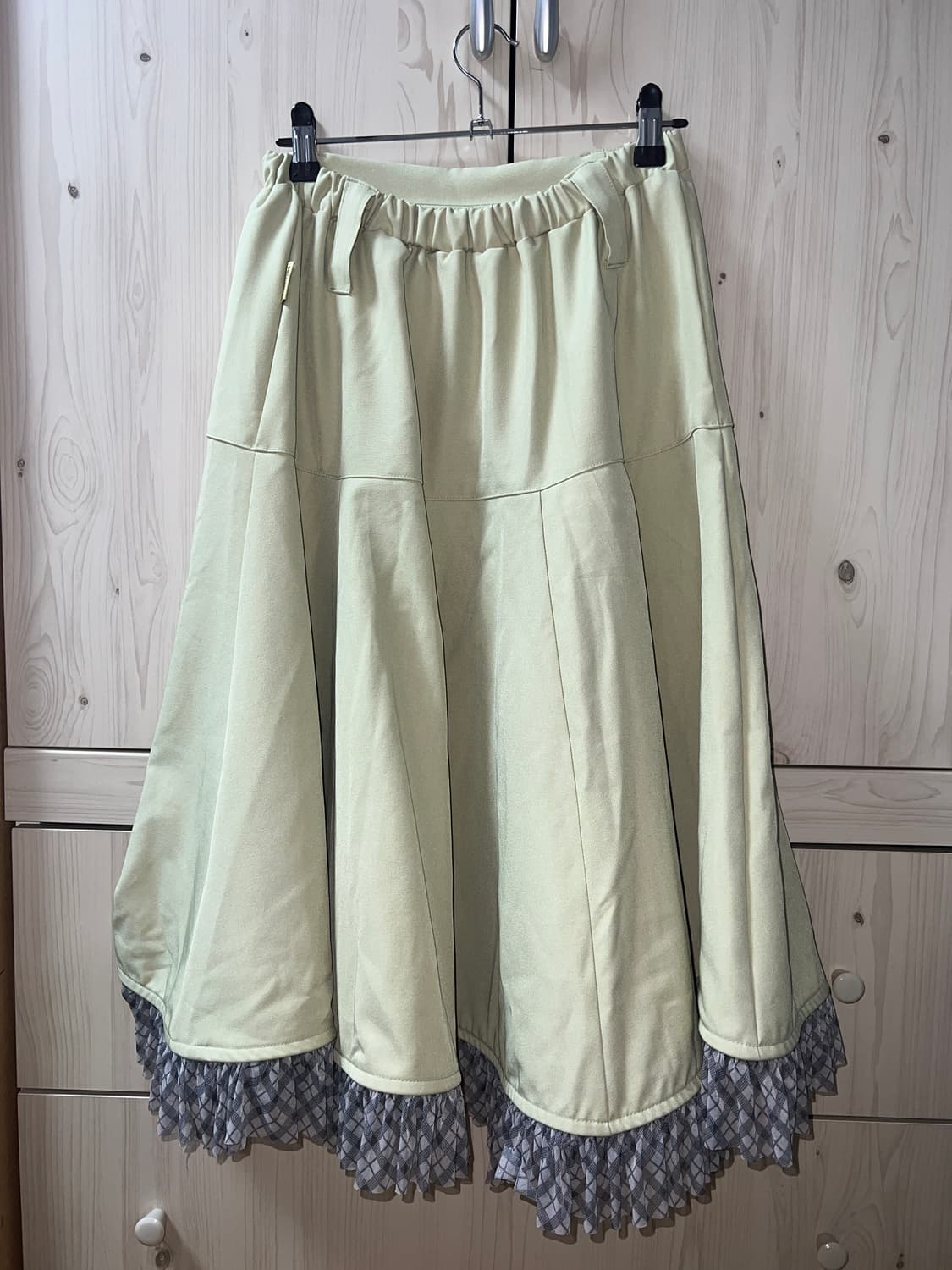 피스메이커 요크 프릴 미디 스커트 올리브 상품이미지3