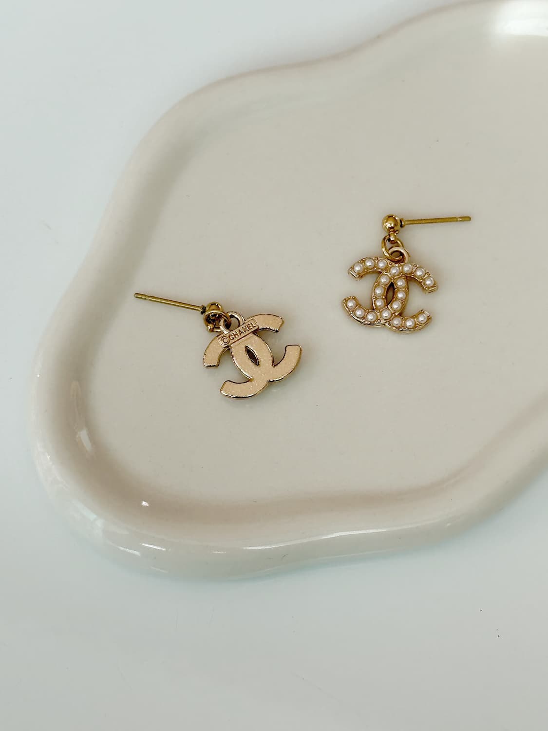 샤넬 진주로고 드롭 업사이클링 귀걸이 상품이미지3