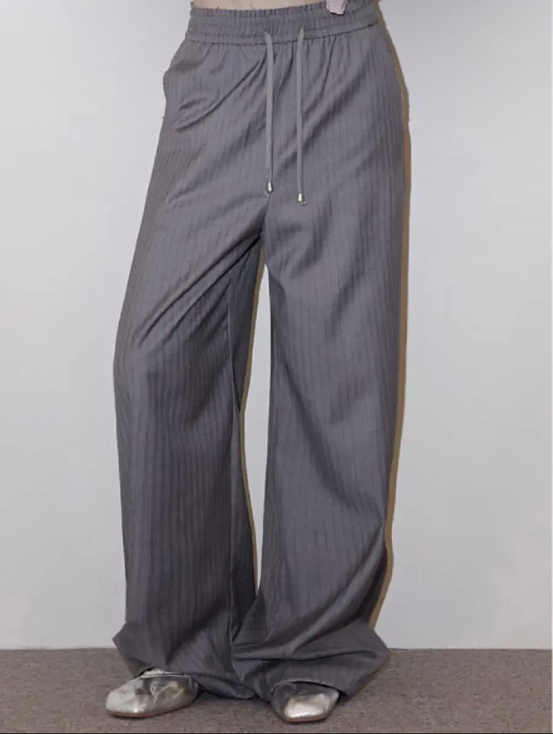 폴리수엠 팬츠 PINSTRIPE EFFORTLESS PANTS 상품이미지1