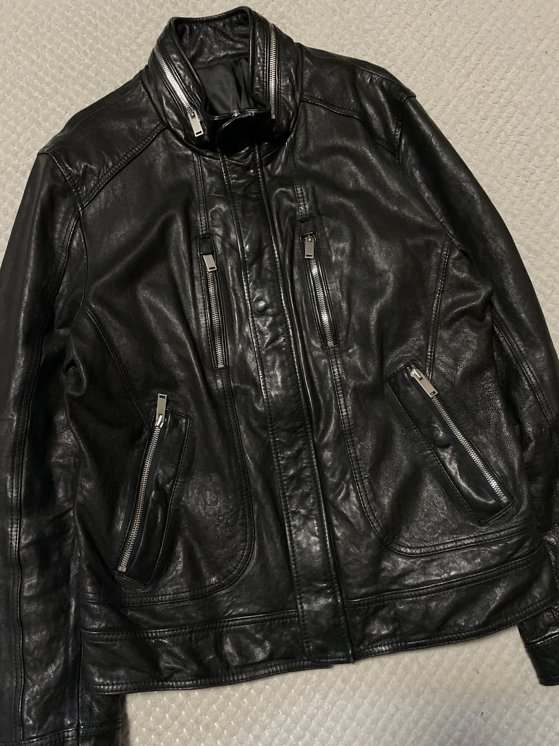 웨스턴 무드 램스킨 양가죽 절개 바이커 레더 자켓 상품이미지7