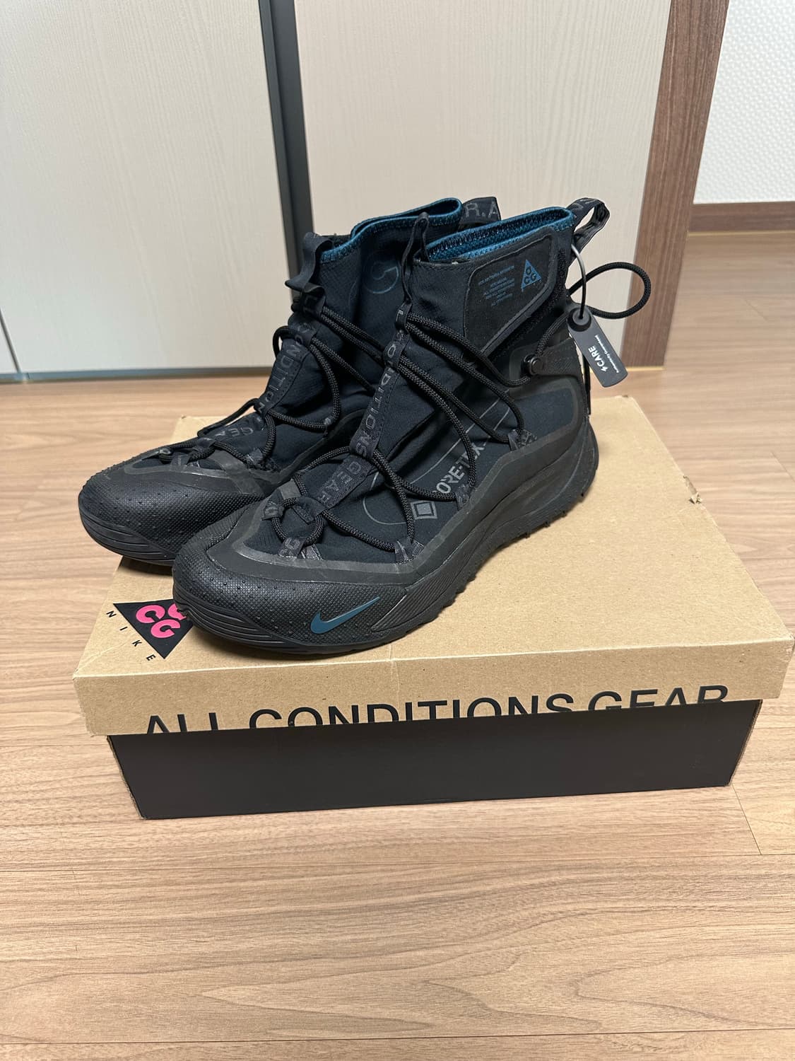 290 나이키 ACG 테라 안타틱 고어텍스 앤트러사이트 상품이미지2