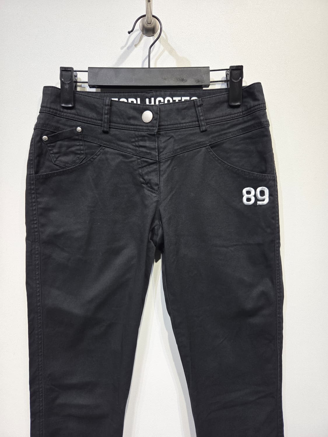 PEARLY GATES 파리게이츠 89로고 슬림핏 팬츠 블랙 상품이미지3