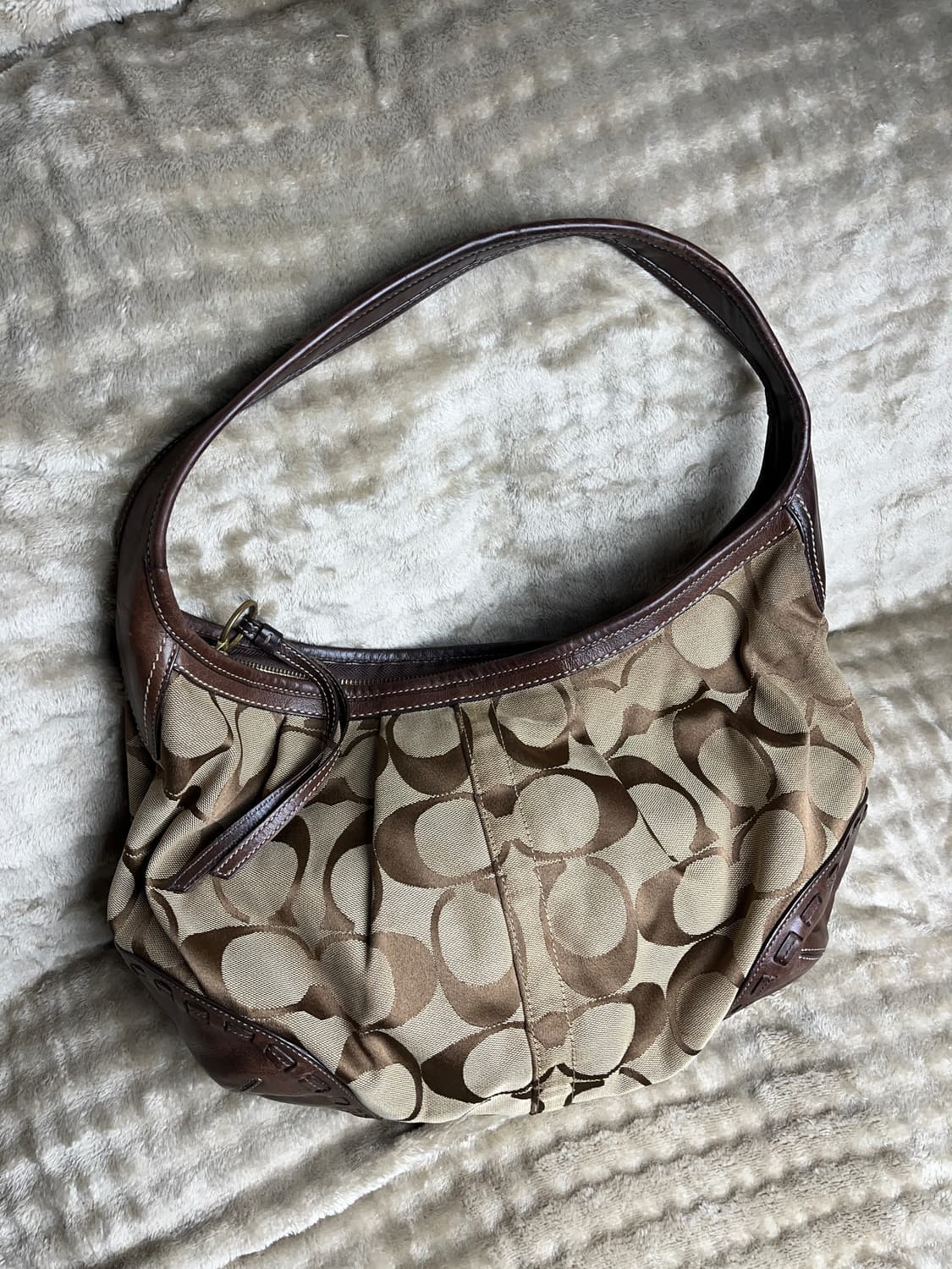 코치 숄더백 상품이미지1