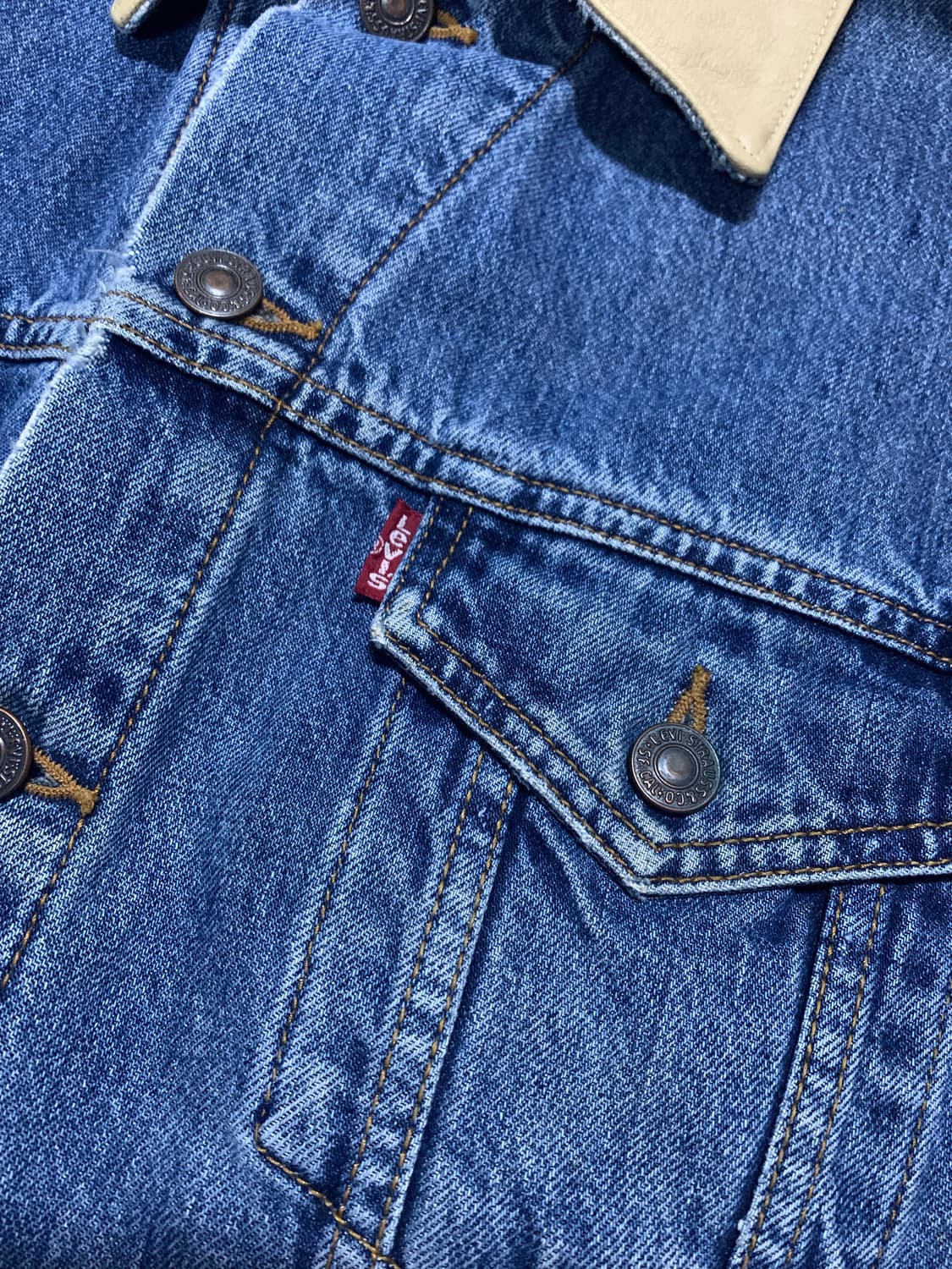 LEVIS 70602-0203 블랑킷-패티드 트러커 재킷 상품이미지3