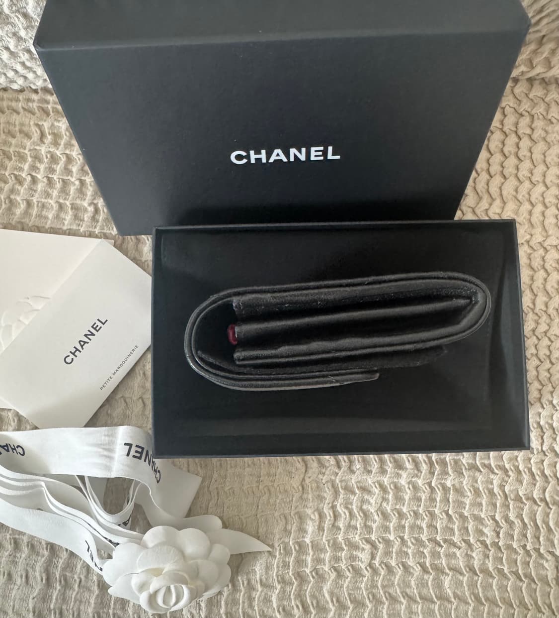 샤넬19 플랩 블랙 중지갑 미사용 새상품 상품이미지7