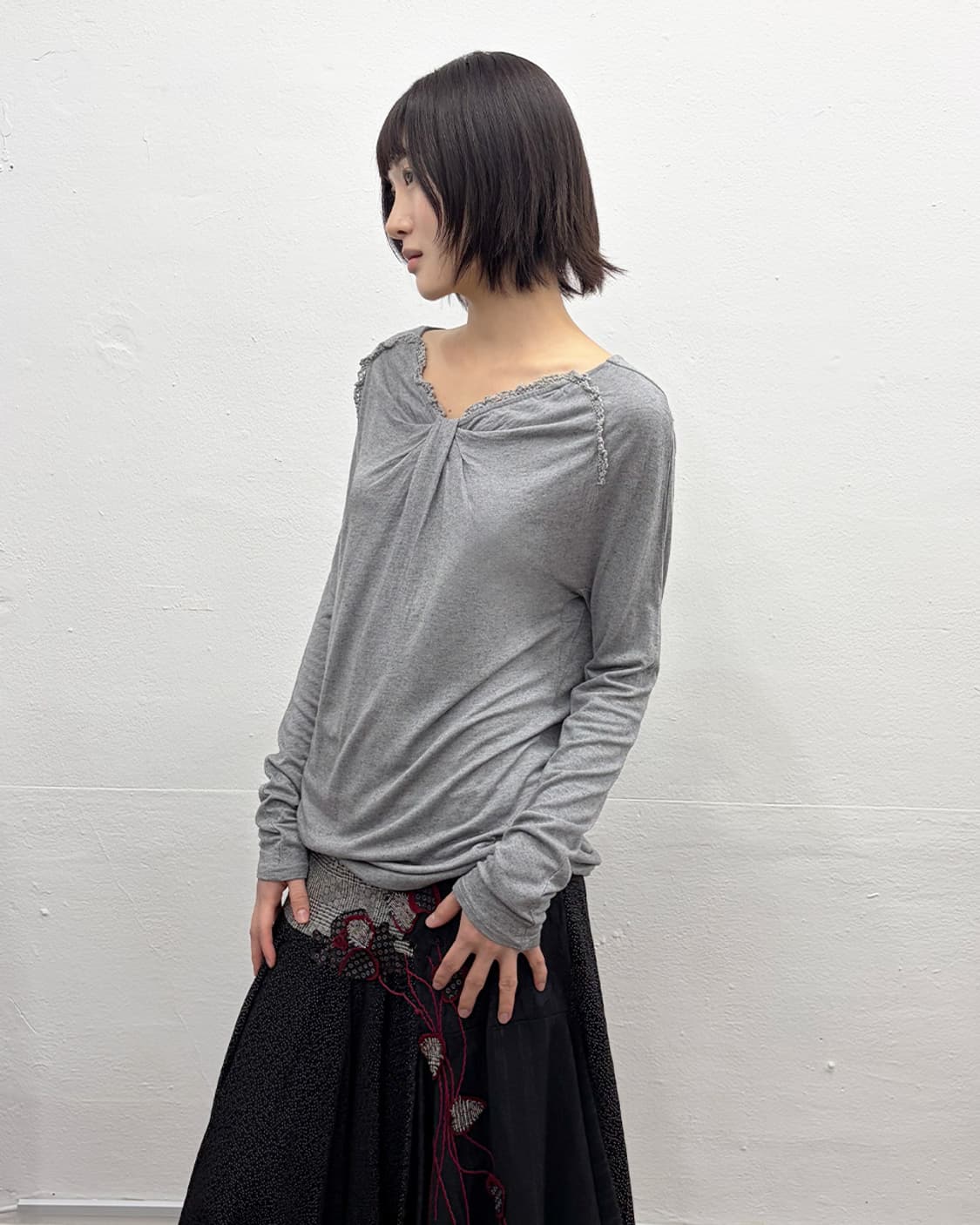 바네사 브루노 레이스 트리밍 롱슬리브 상품이미지3