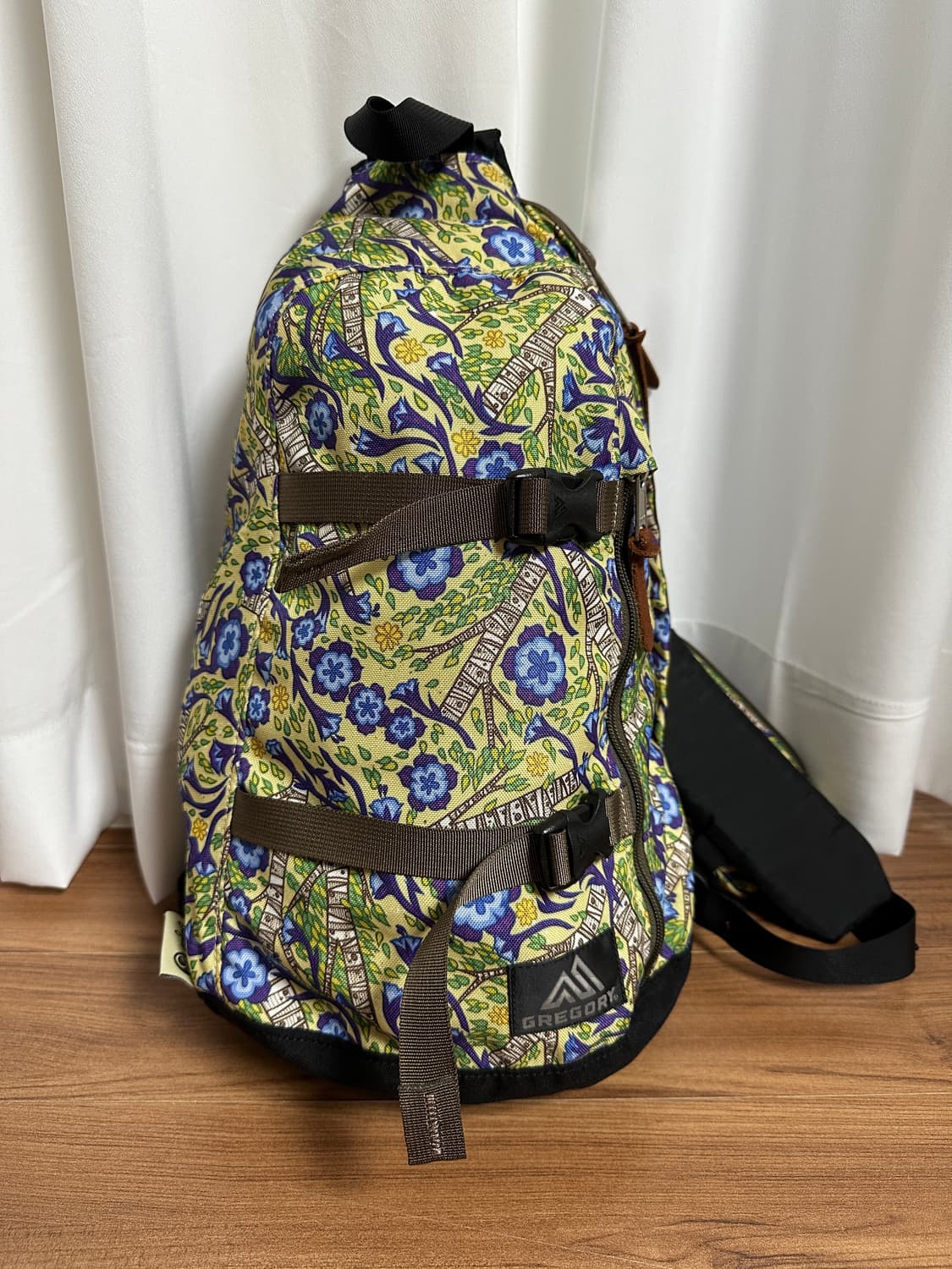 그레고리 벙갈루 패턴 슬링백 리미티드 에디션 상품이미지1