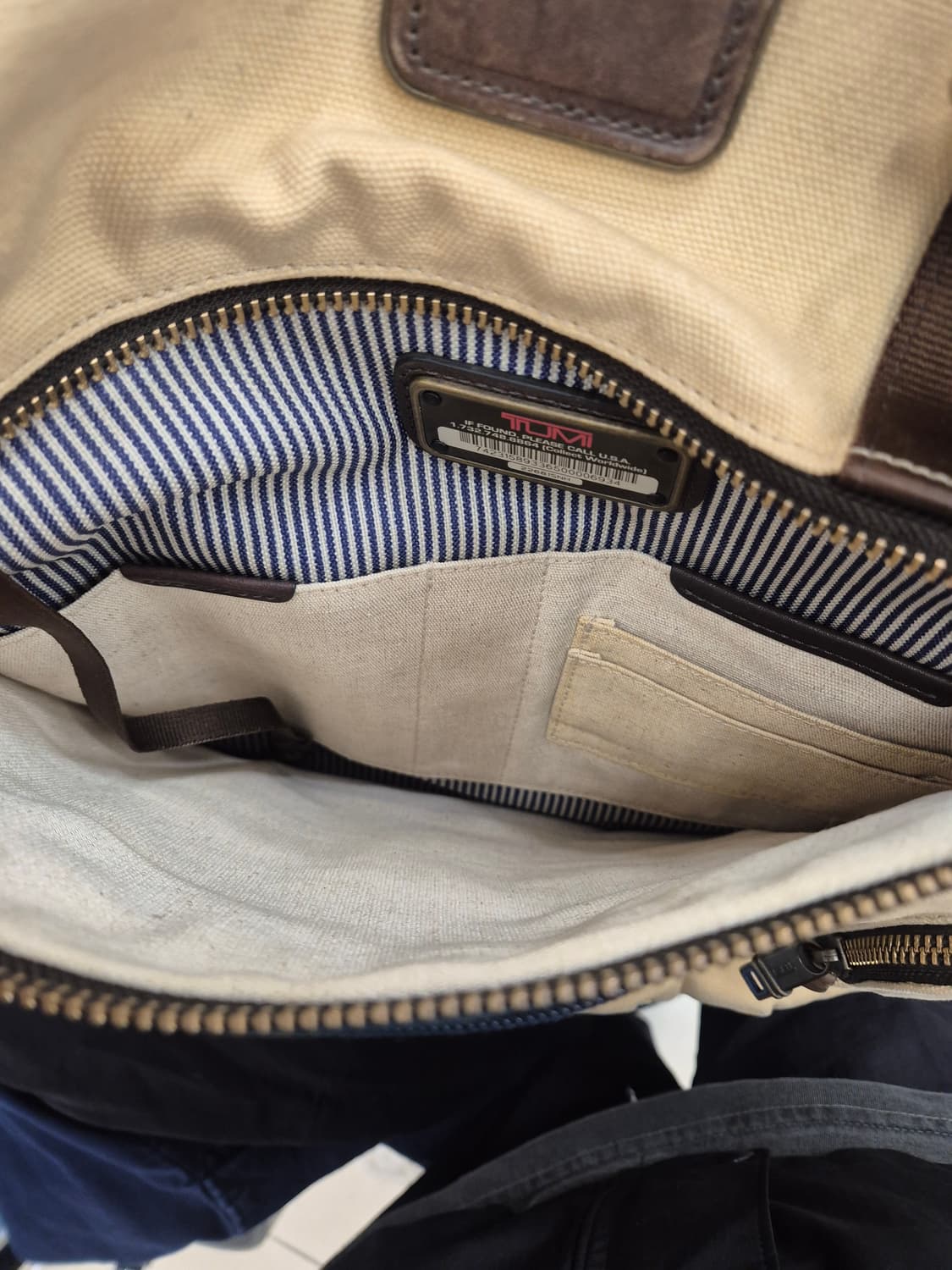 투미 녹스 백팩 베이지 색상 상품이미지10