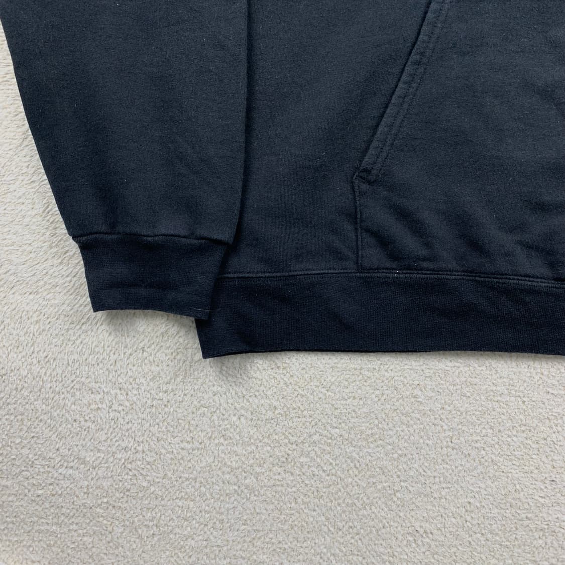 트래셔 플레임 로고 블랙 후드티 상품이미지4