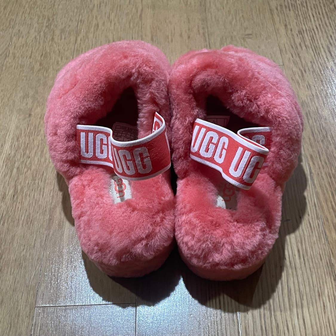 UGG 어그 양털 슬리퍼 220 상품이미지4