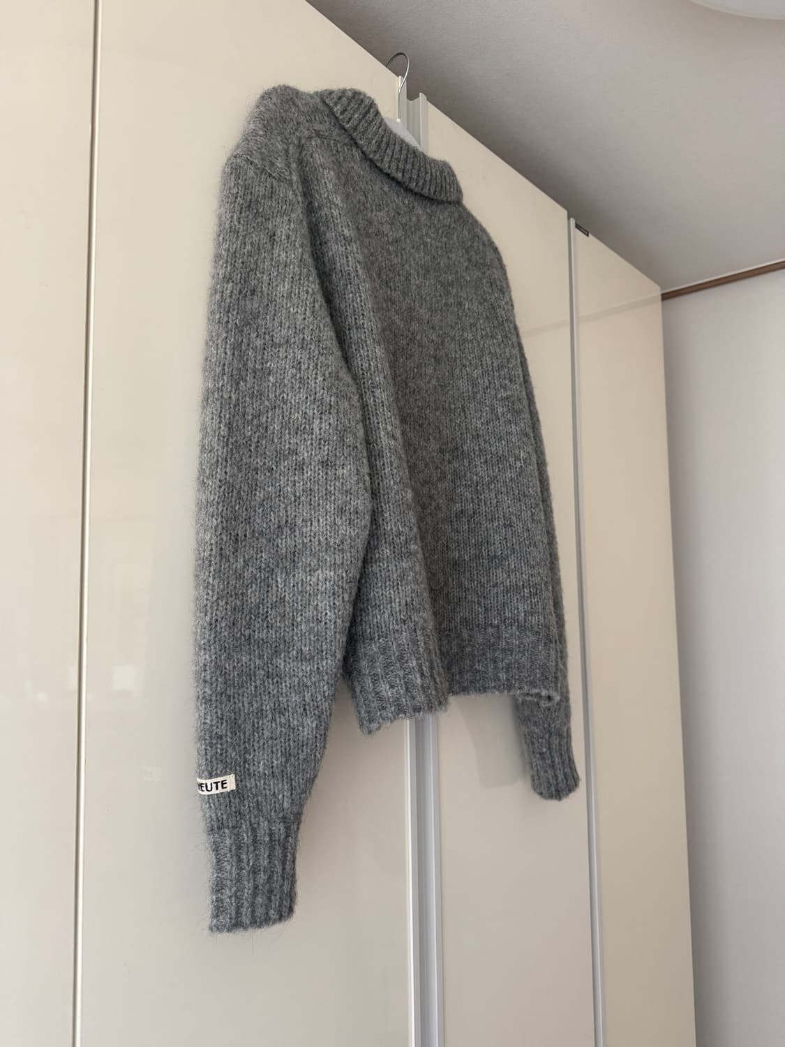 호이테 모헤어 폴로 니트 (CHARCOAL)  WM 상품이미지5