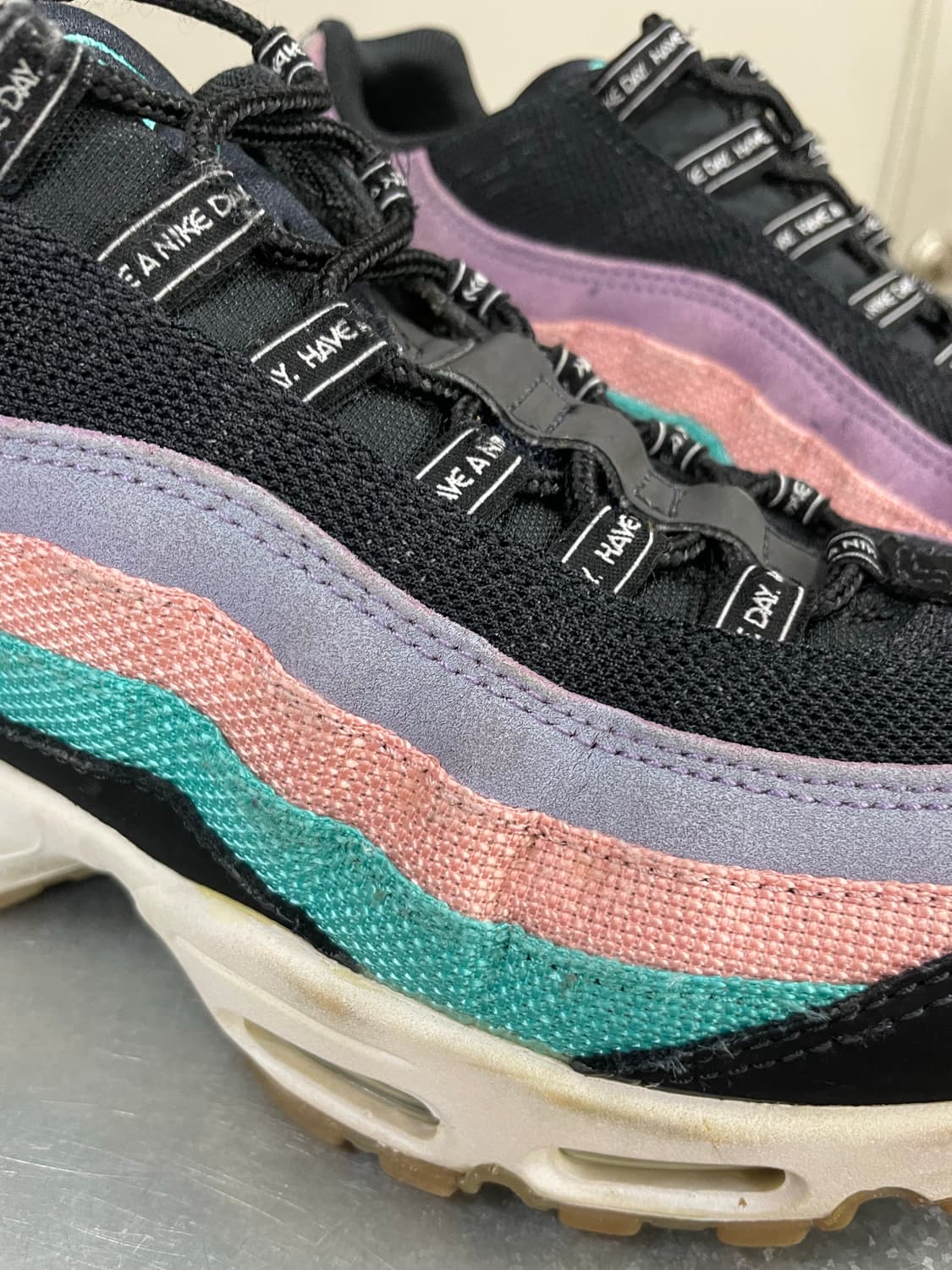 나이키 에어맥스 95 해브 어 나이키 데이 285 상품이미지8