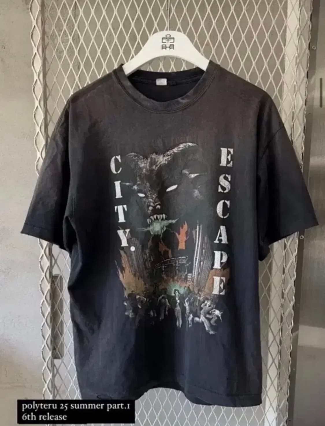 4) 폴리테루 더현대 이스케이프 시티 반팔 상품이미지1