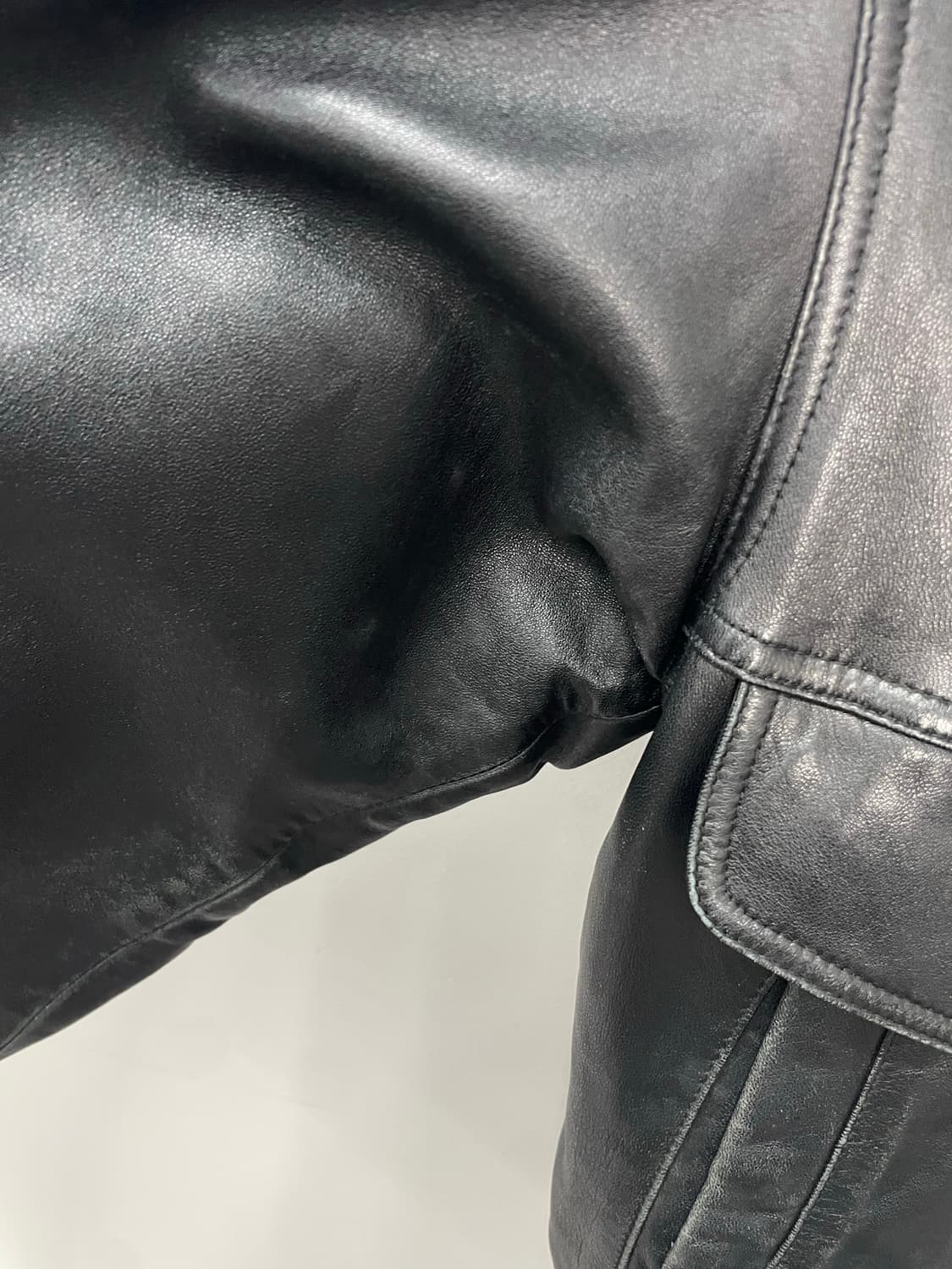 입생로랑 블랙 가죽 무스탕 자켓 H1399 상품이미지8