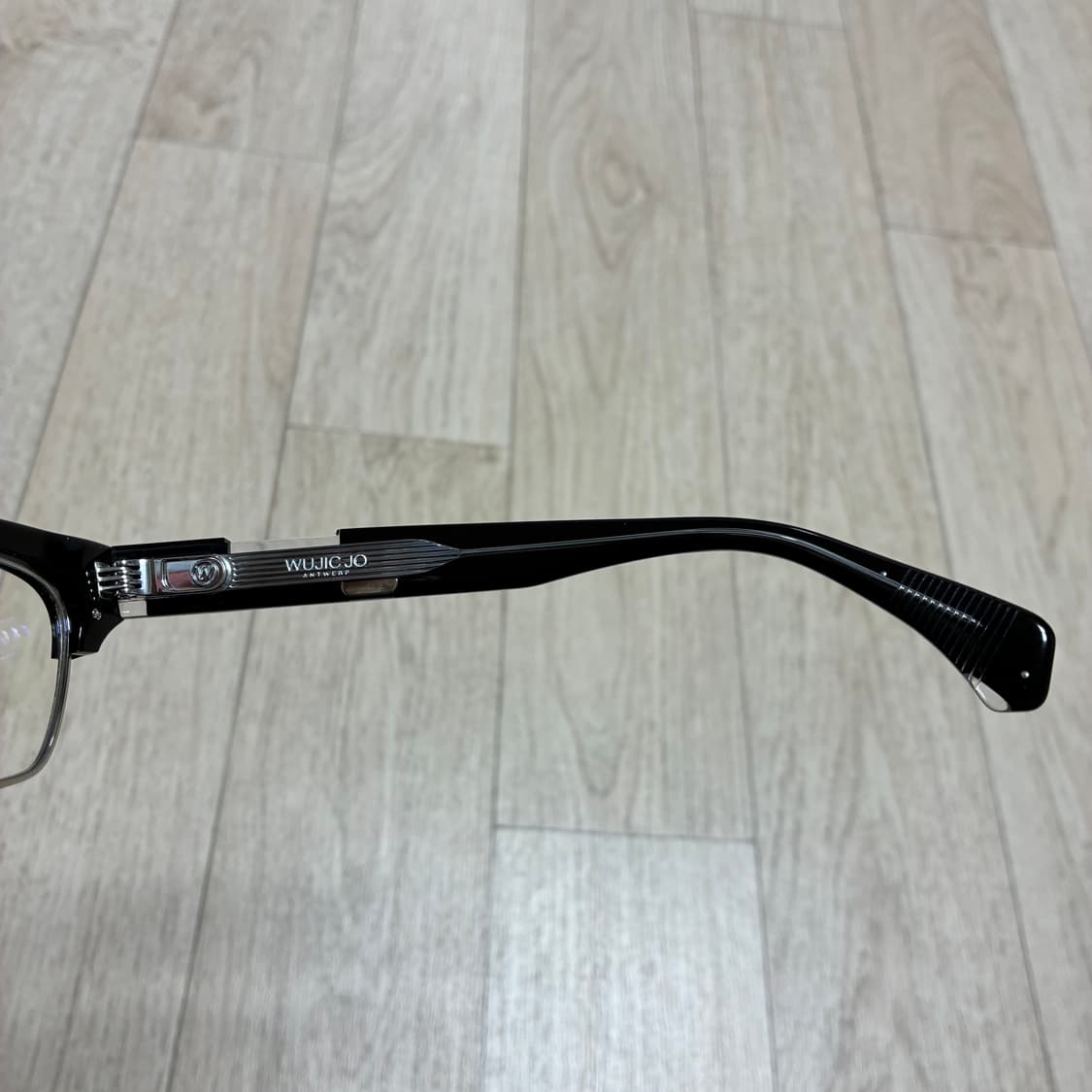 [새상품 풀박스] 우직조 THE GUN 안경 (W9 NOIR 5411) 상품이미지7