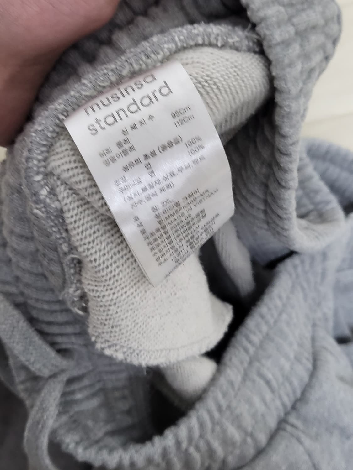 무신사 스탠다드 코튼메쉬 버뮤다 쇼츠 그레이  상품이미지3