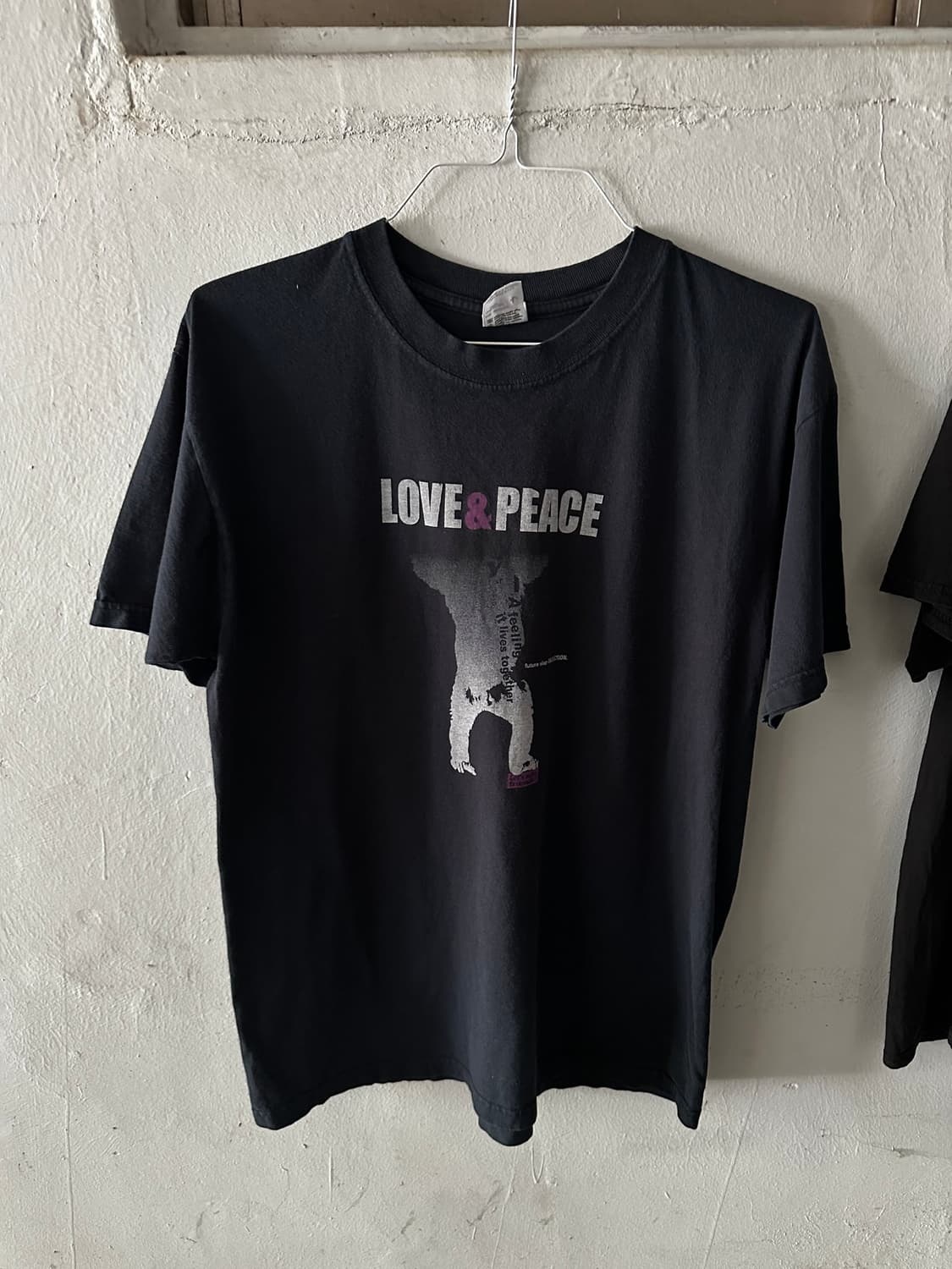 00s LOVE & PEACE Graphic T-Shirt 상품이미지1