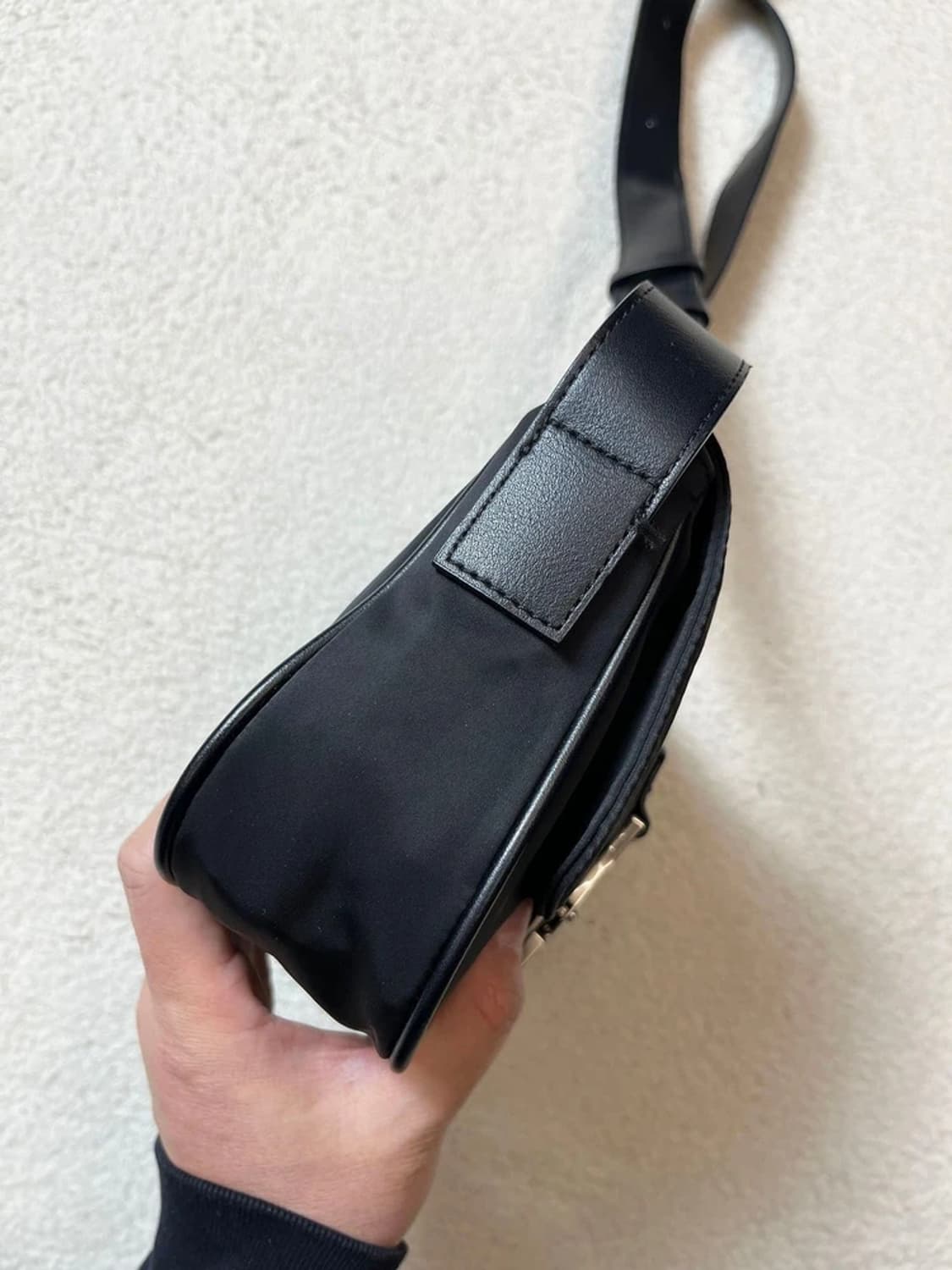 마뗑킴 23FW 포코노 크리스피 미니 버클백 A1745 상품이미지4