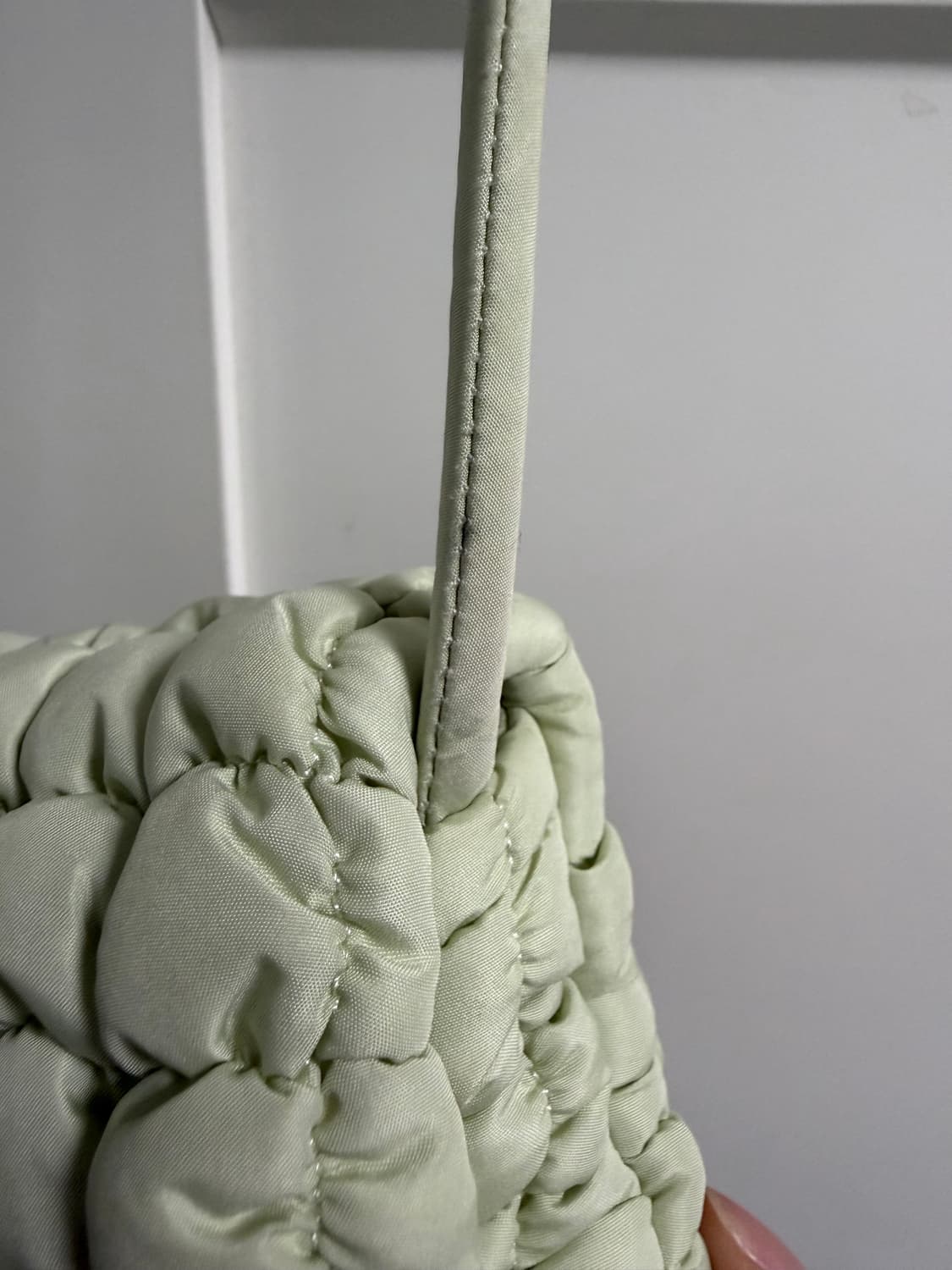 코스 미니 퀄팅 크로스백 민트 상품이미지5