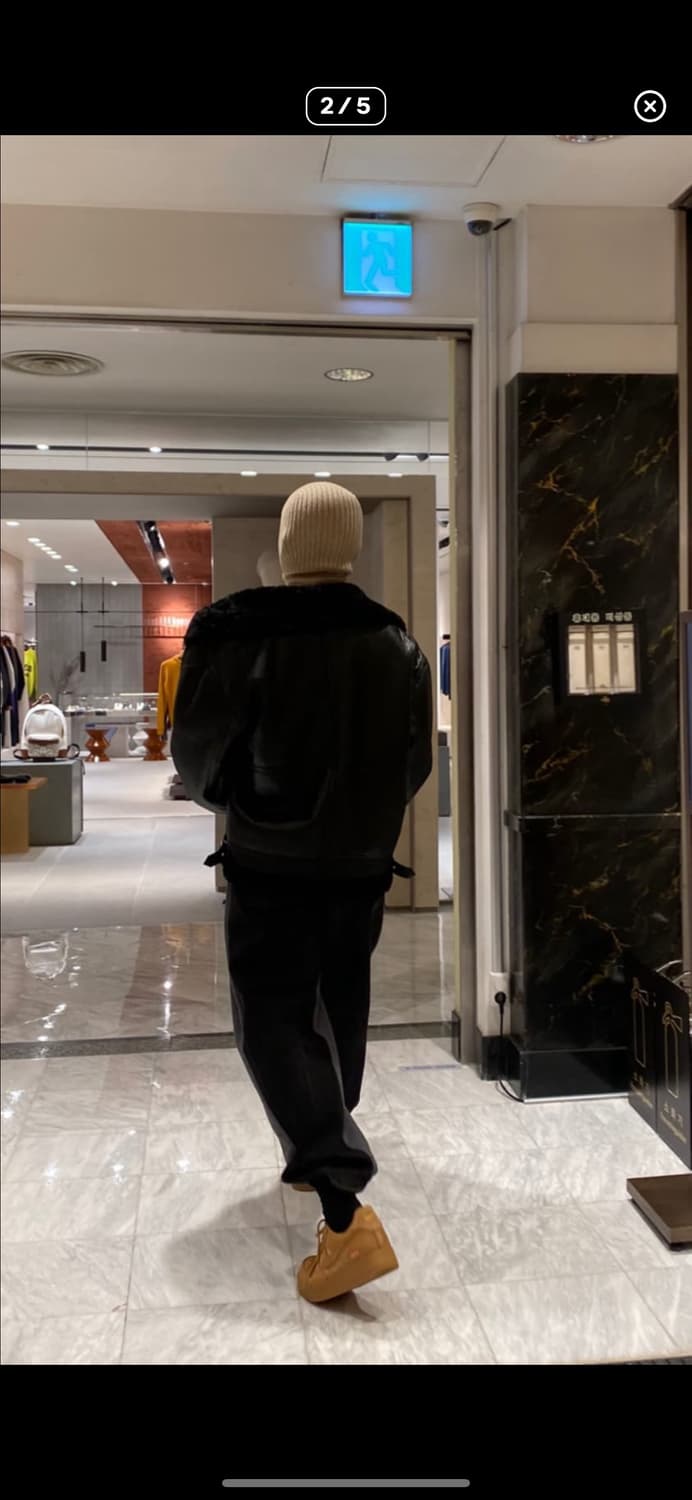 베트멍 무스탕 팝니다 황금사이즈 M 제실착사진있어요 상품이미지2