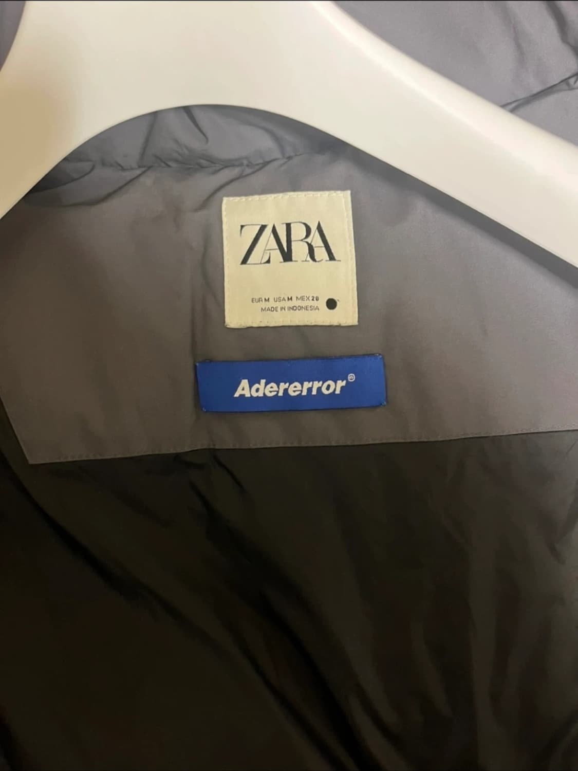 자더에러 그라데이션 패딩 m 상품이미지4