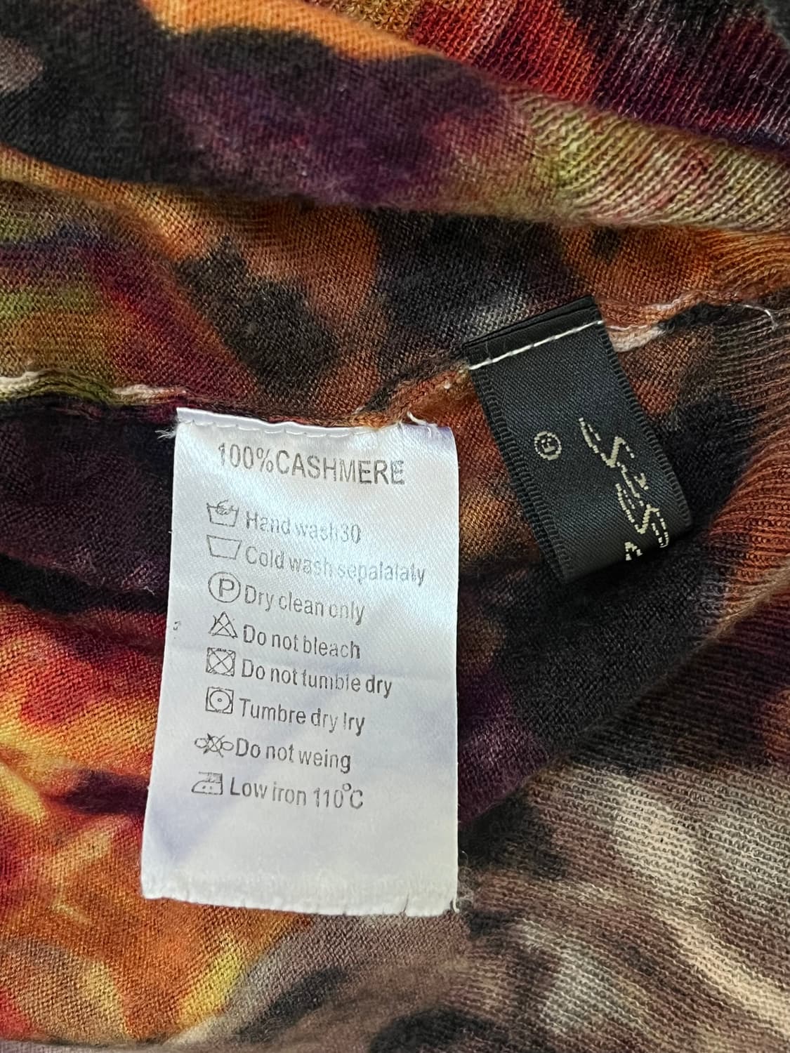 Gess 캐시미어 로즈 스웨터 상품이미지10