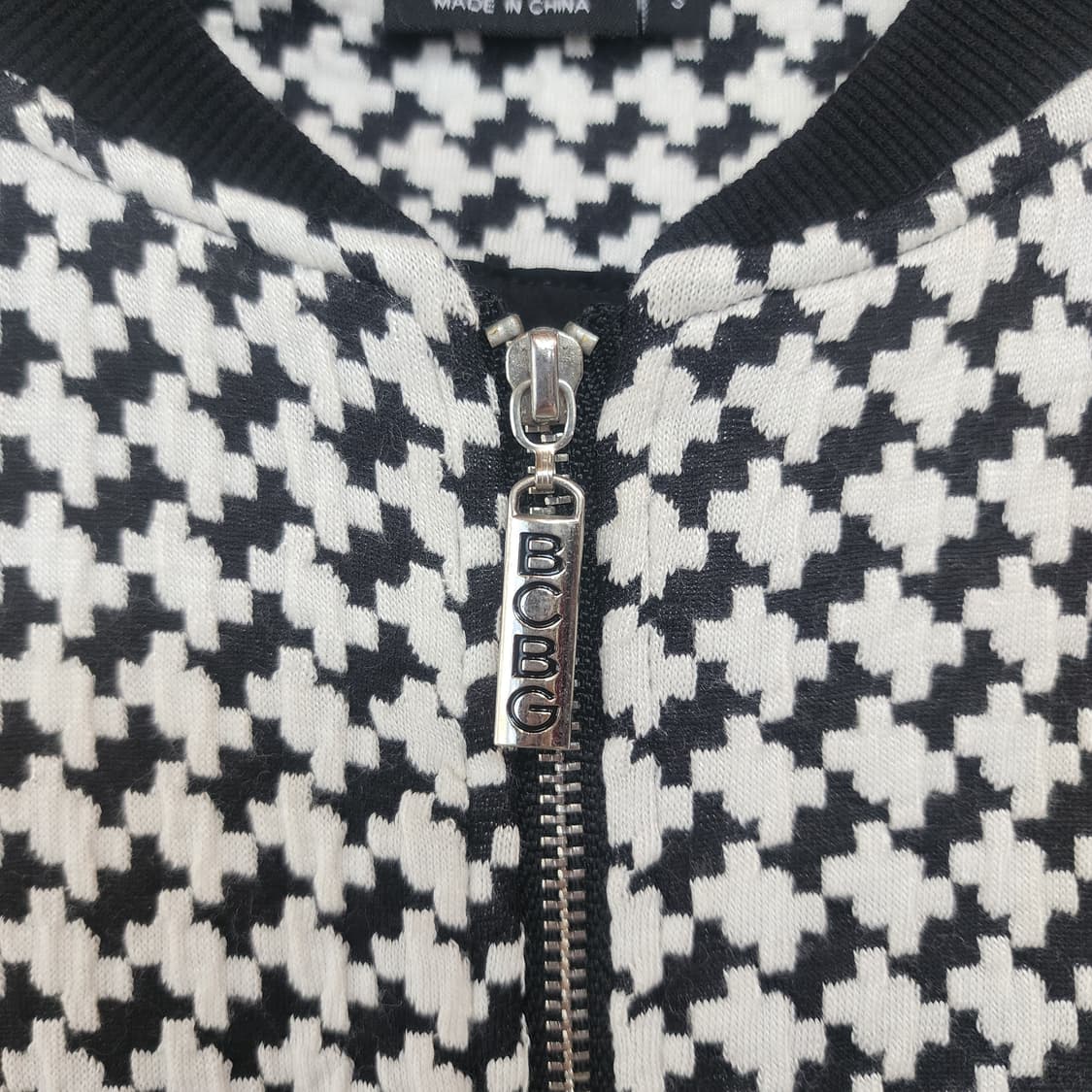 BCBGMAXAZRIA 하운드투스 봄버 자켓 상품이미지5