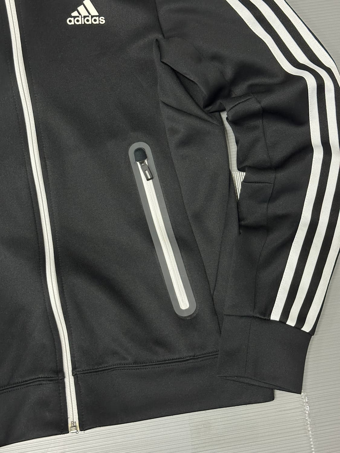 아디다스 로고 트랙탑 져지 블랙 95 상품이미지3