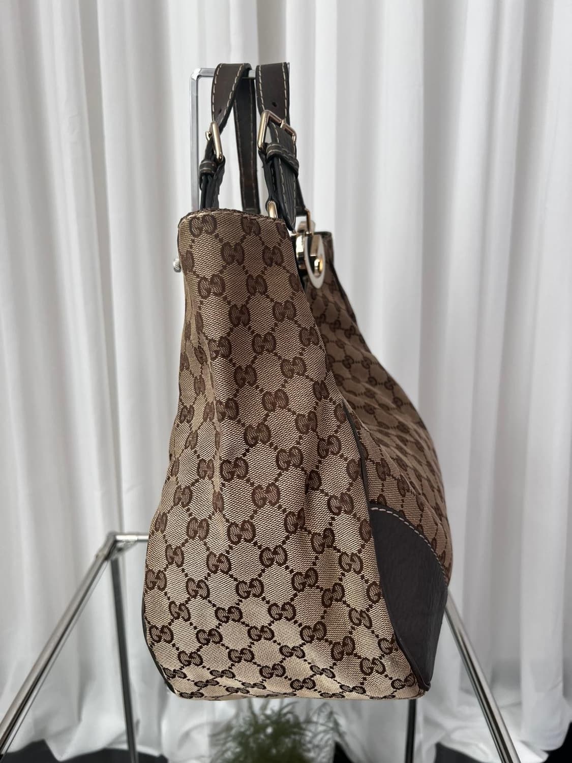 구찌 정품 구찌 GG 캔버스 샬롯 숄더백 상품이미지5