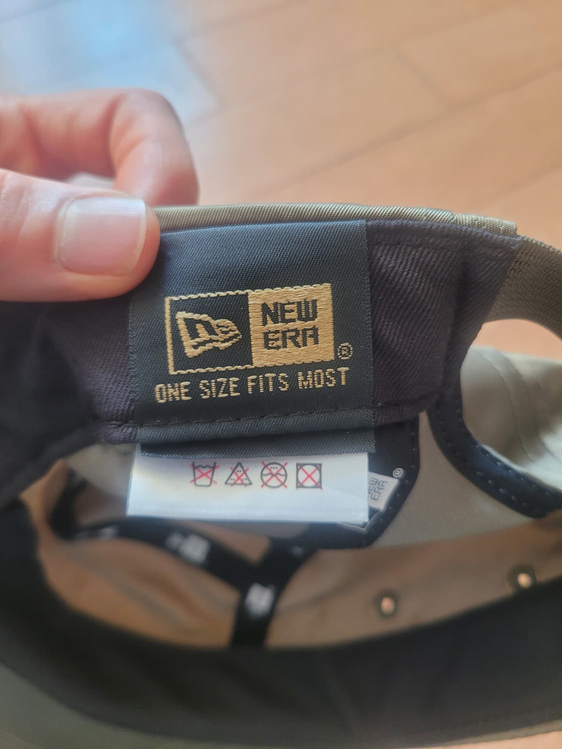 뉴에라 유광 캡 상품이미지3