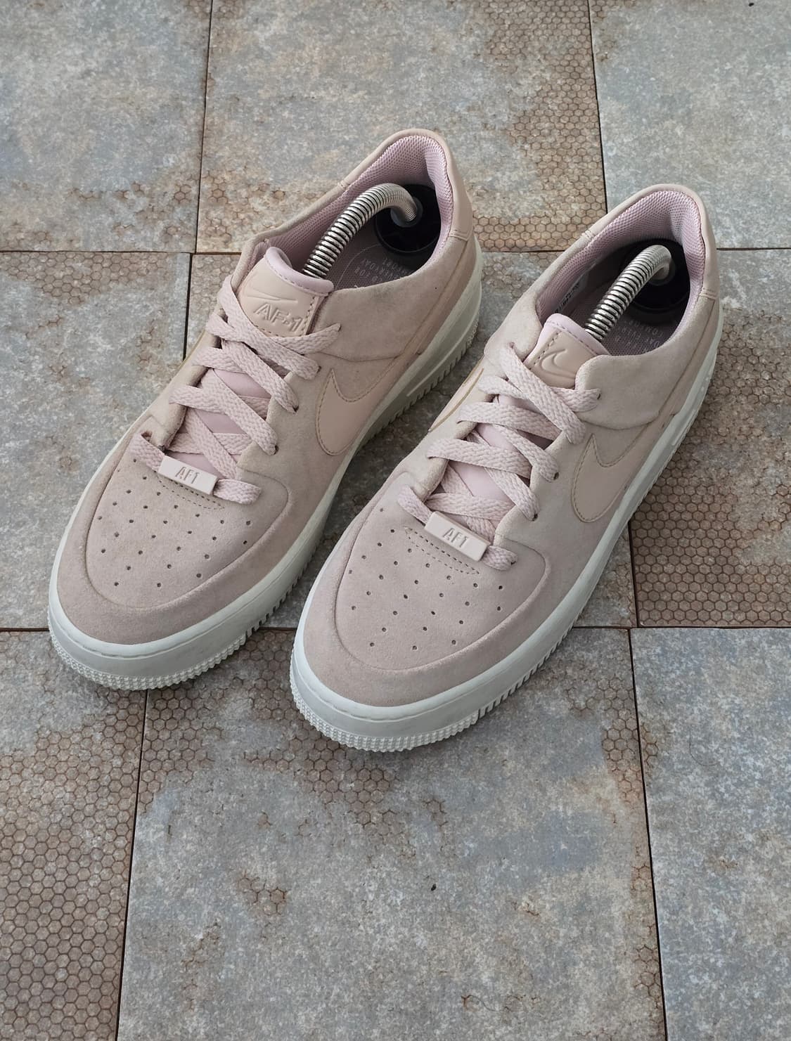 (245)나이키 에어포스 1 세이지 로우 파티클 베이지 상품이미지1