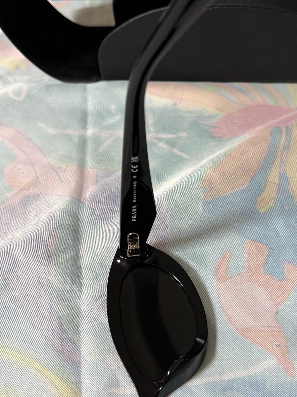 프라다 선글라스 OPR 26ZSF16K08Z 선글라스 블랙 상품이미지9