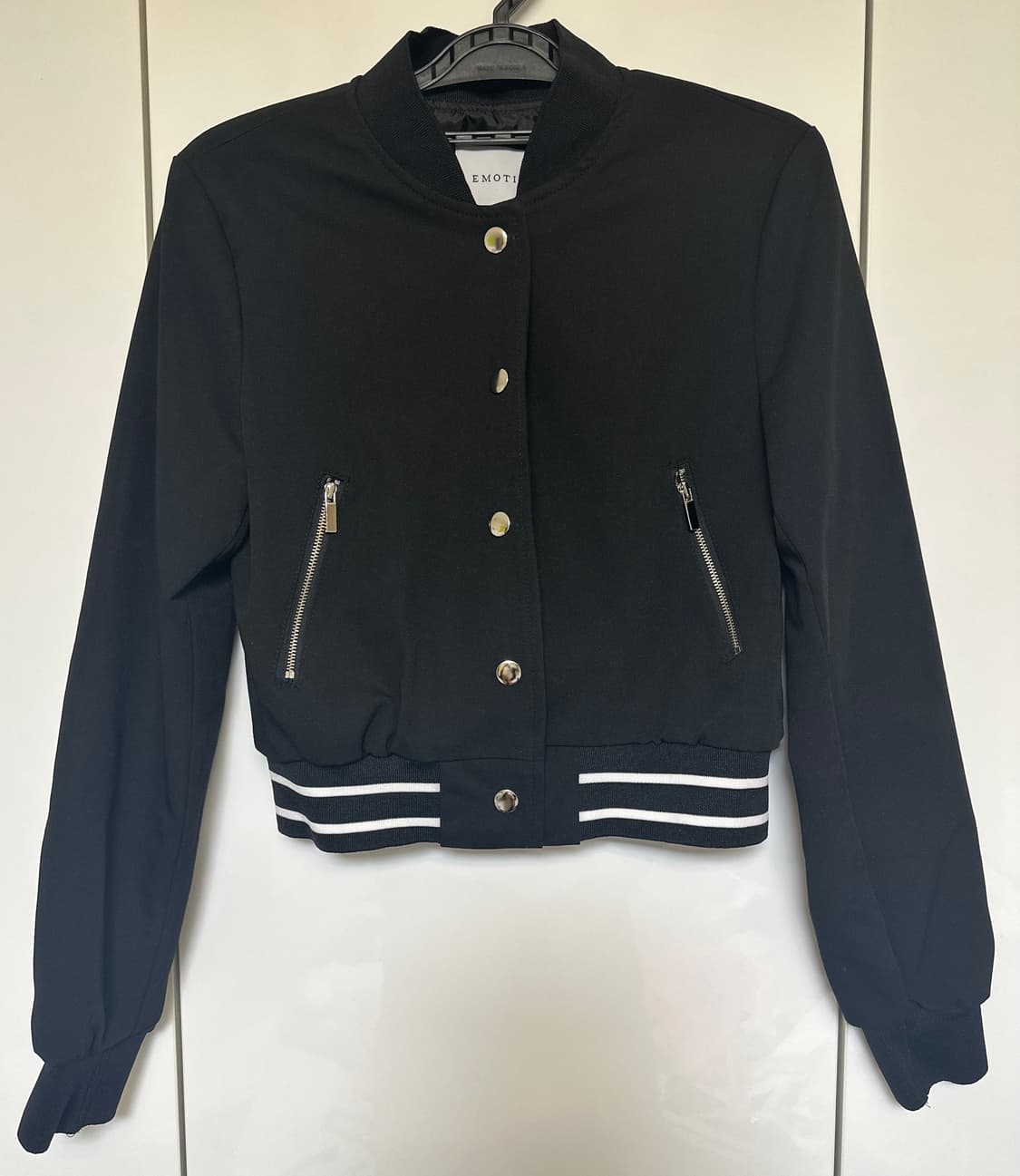 EMOTI 블랙 크롭 야구 점퍼 스커트바지세트 상품이미지2