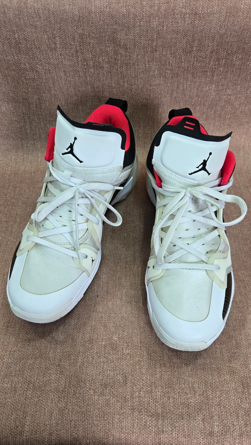 나이키 조던 정품 305mm- 37로우 농구화 흰검빨 상품이미지1
