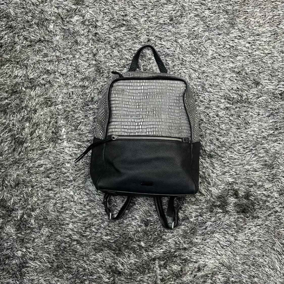 루즈앤라운지 백팩 상품이미지1