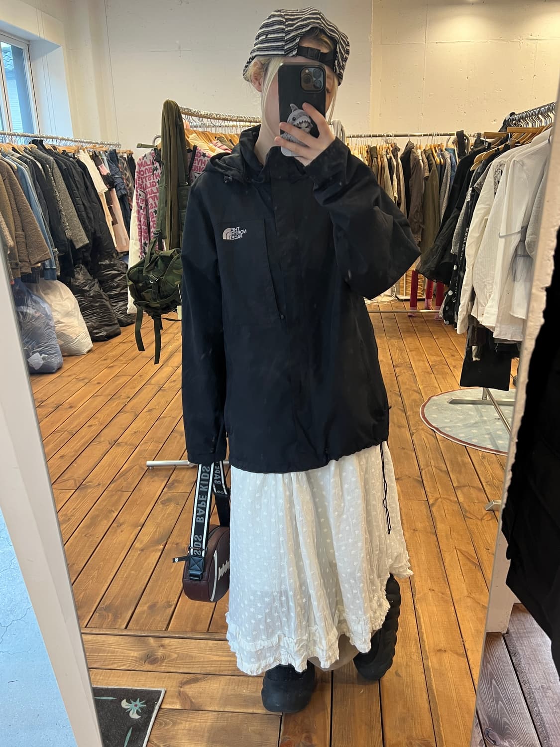 노스페이스 블랙 베이직 후드 바람막이  상품이미지3